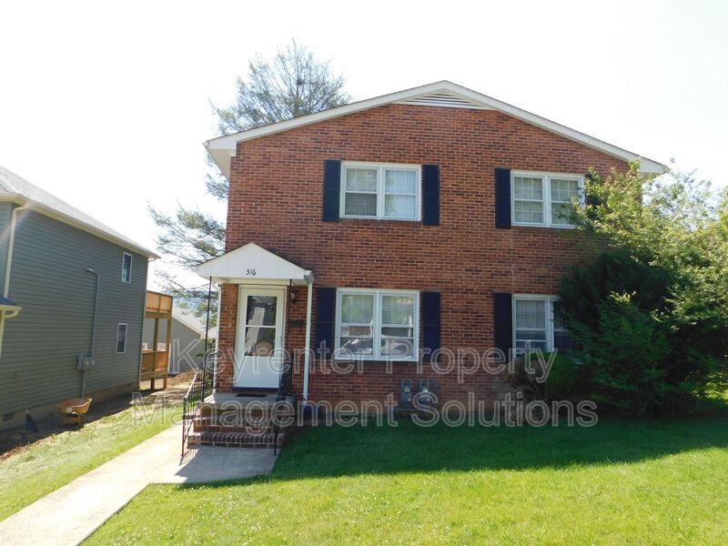 Primary Photo - 316 Walnut Ave