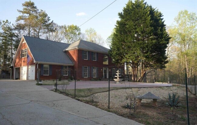 Building Photo - 5043 Blackberry Ln
