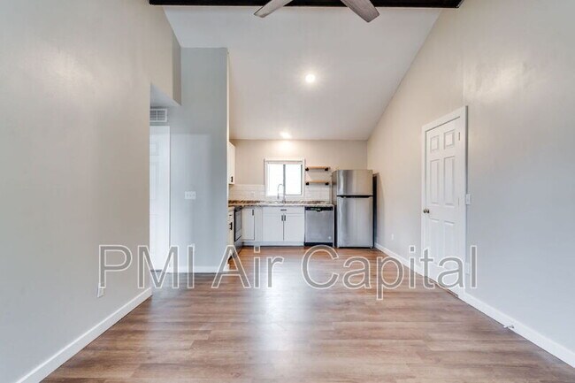 Foto del edificio - 615 N Elder St