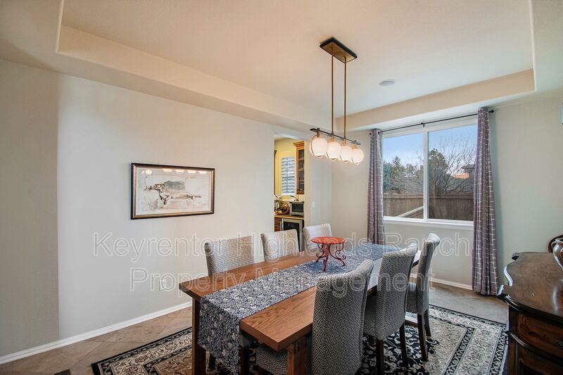 Primary Photo - 11110 Valleybrook Cir