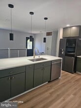 Building Photo - 4949 Old Dominion Dr