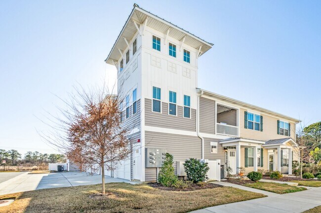 Building Photo - *Almost New & Ready for You!*