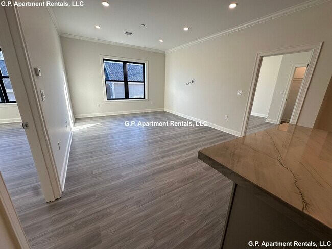 Foto del edificio - 605 Broadway