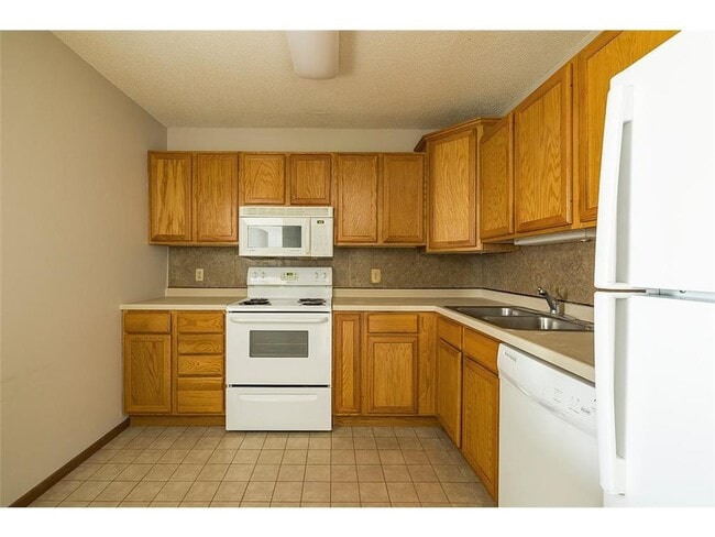 Foto del edificio - 64 E 13th St