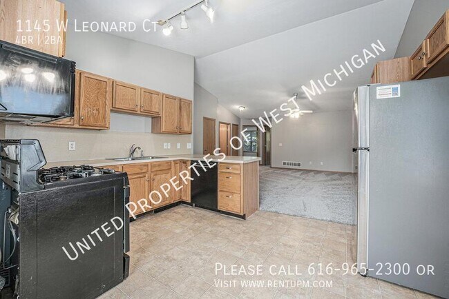 Building Photo - 1145 W Leonard Ct