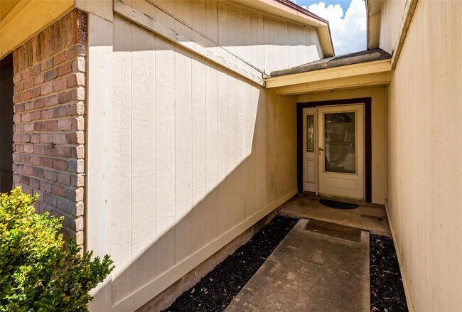 Foto del edificio - 1006 Silbury Dr