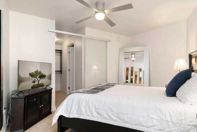 Building Photo - 1464-1474 Stout St