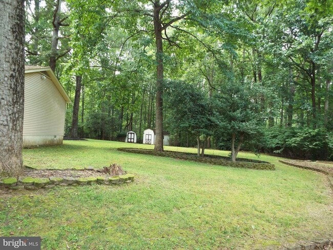 Building Photo - 121 Greenfield Rd