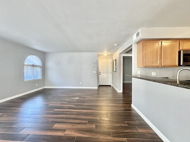 Building Photo - 9325 W Desert Inn Rd