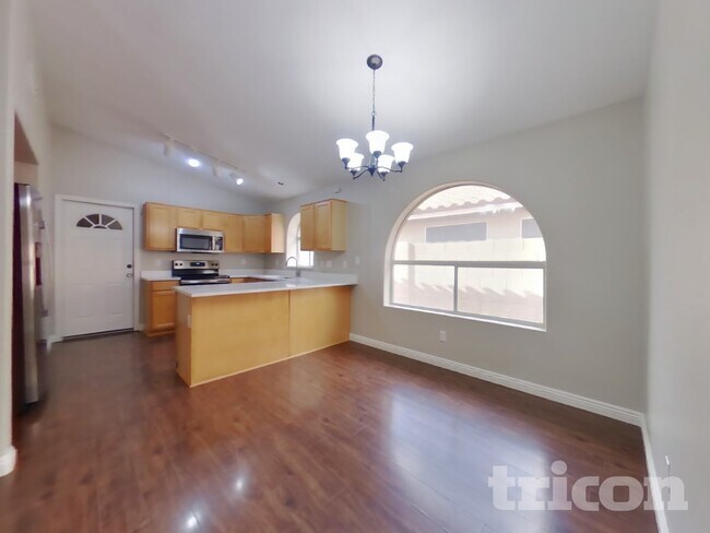 Foto del edificio - 12618 W Cambridge Ave