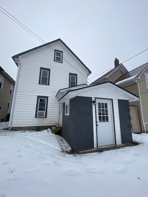Foto del edificio - 238 2nd St NW