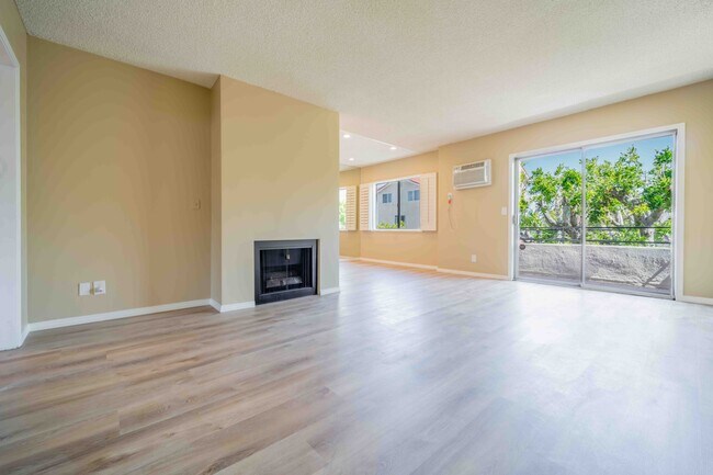 Foto del edificio - 11871 Idaho Ave