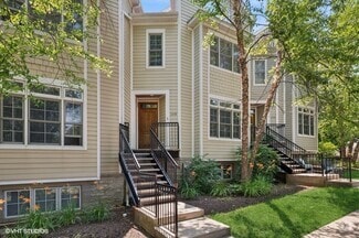 Building Photo - 3252 Thayer St