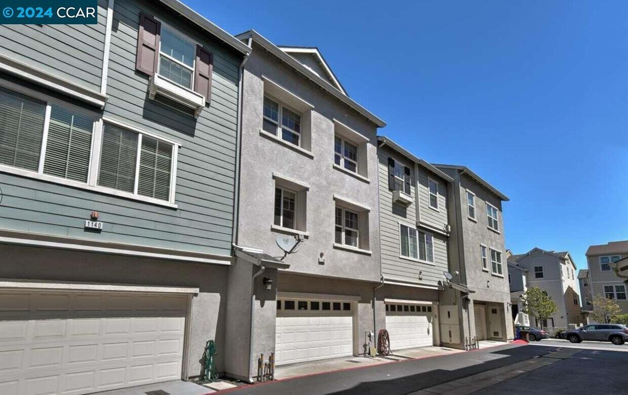 Primary Photo - 1130 Summer Ln