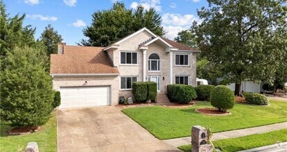 Building Photo - 3836 Larchwood Dr