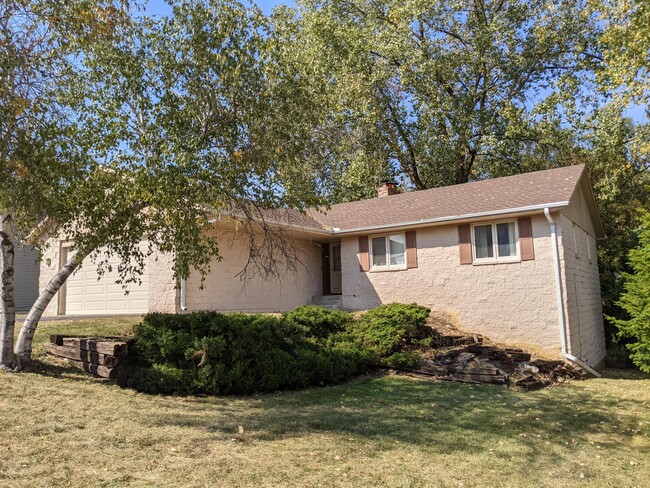 Building Photo - 4124 Martina Dr