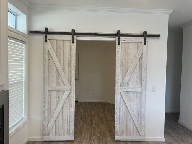 Foto del edificio - 6902 42nd Trail N