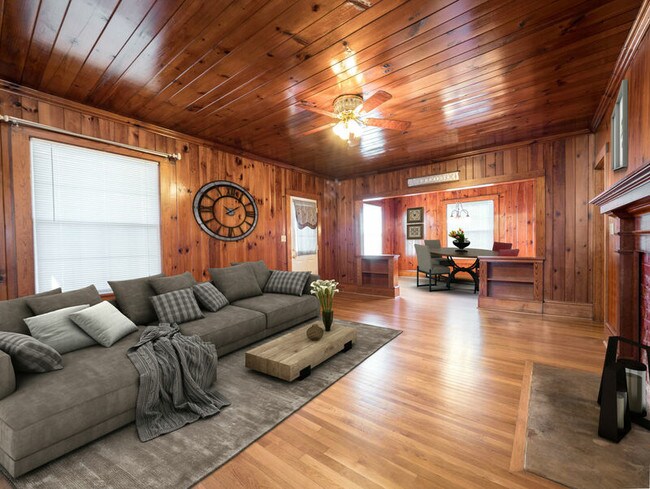 Building Photo - 223 N Main St