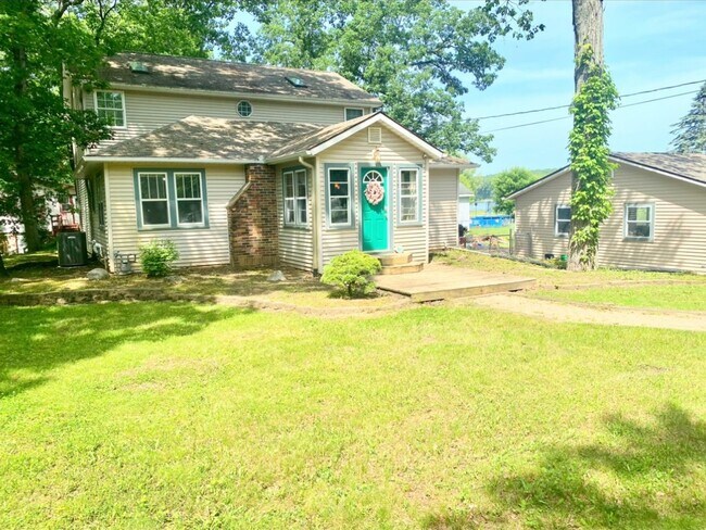 Foto del edificio - 3 Bedroom Single Family Home in Battle Creek