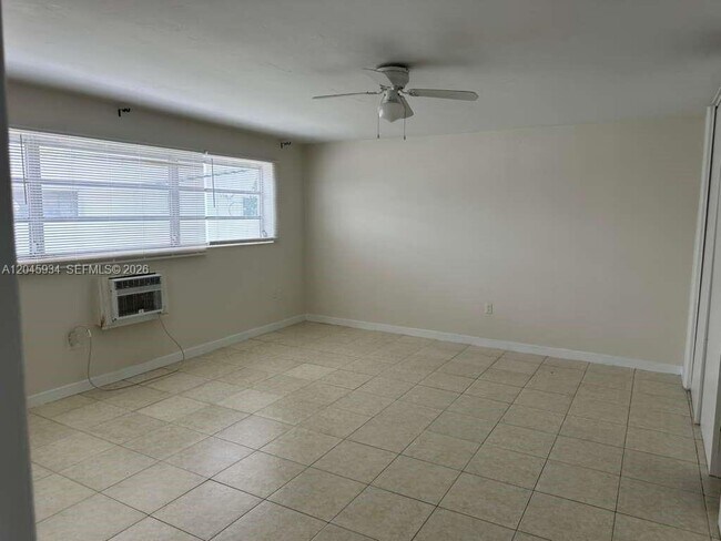 Foto del edificio - 11925 NE 19th Dr