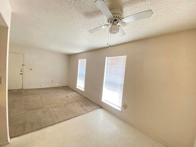 Foto del edificio - 1905 Karen Sue Pl