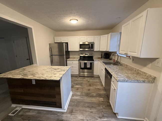 Building Photo - 1127 Mermaid Dr
