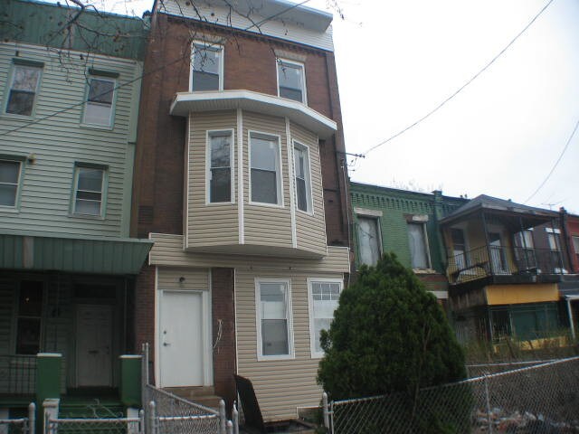 Building Photo - 1722 W Allegheny Ave