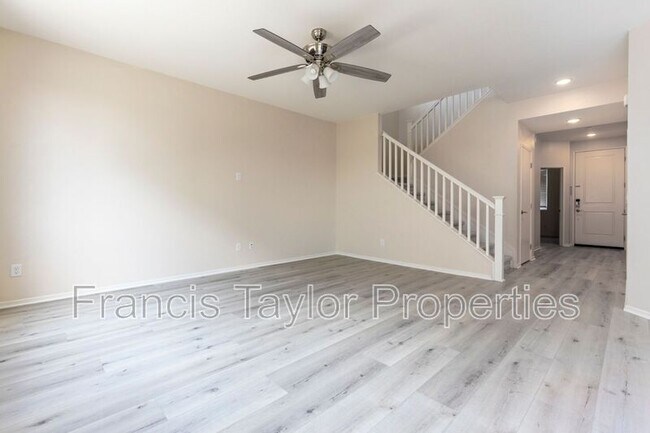 Building Photo - 277 Hass Ln