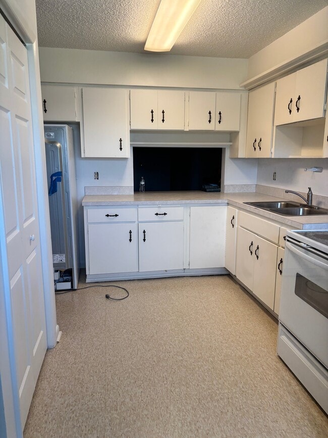 Photo - 8398 SE Pine Cir (Hobe Sound, FL) Apartment