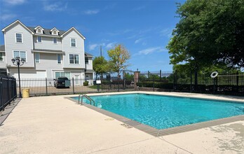 Building Photo - 151 Binnacle Ct