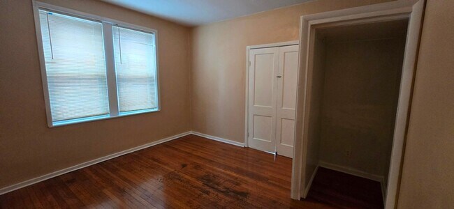 Foto del edificio - 4628 S Compton Ave