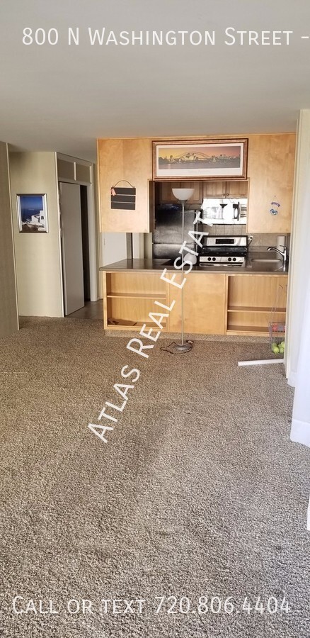 Building Photo - 1 bed in the heart of Capitol Hill. 9th fl...