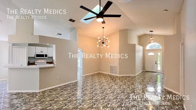 Building Photo - 14405 Lake Price Dr