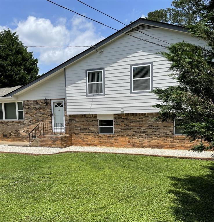 Primary Photo - 3063 Claiborne Dr NW