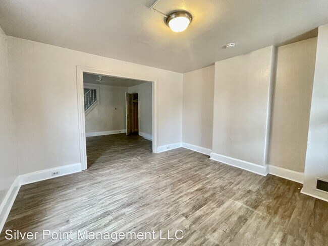 Building Photo - 2 br, 1 bath House - 311 E Broadway