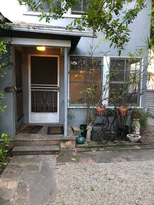 Front door - 11450 Riverside Dr
