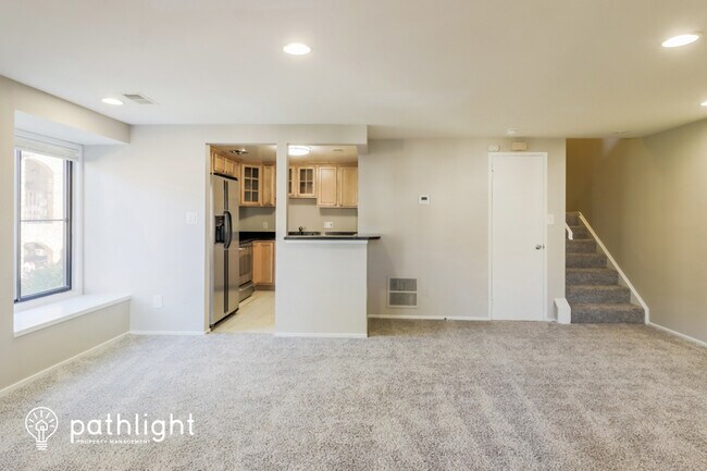 Foto del edificio - 9616 Brassie Way