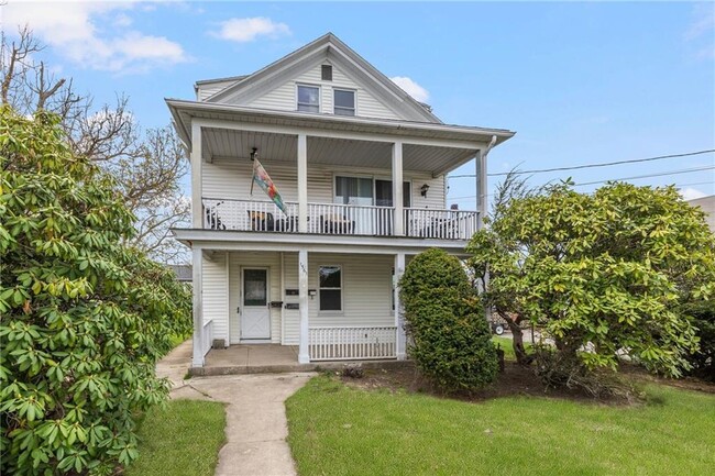 Foto del edificio - 1561 Cranston St