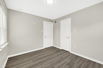 Building Photo - 4322 Alconbury Ln