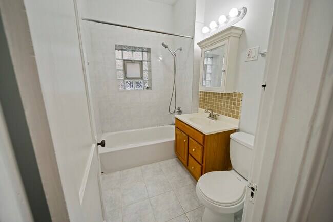 Foto del edificio - 2325 W Rice St