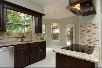 Building Photo - 23035 Lanham Dr