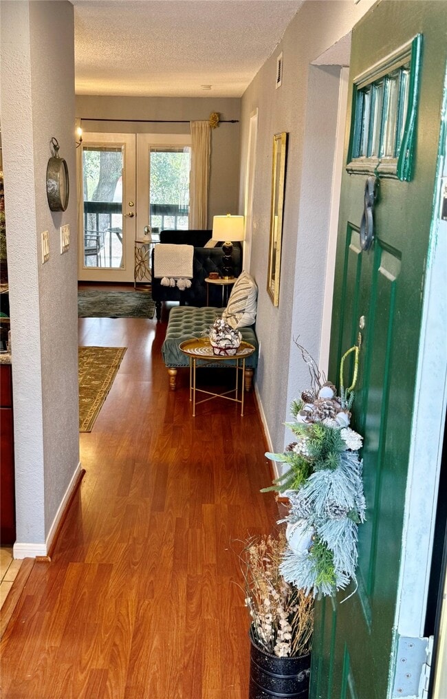 Foto del edificio - 1516 Bay Area Blvd