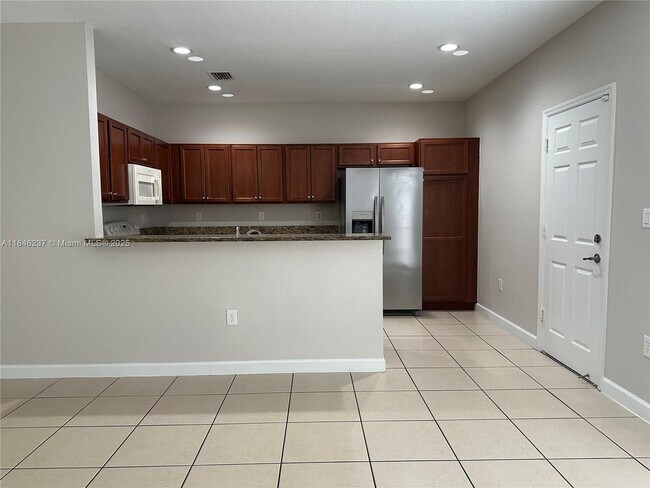 Building Photo - 9232 SW 170th Ave