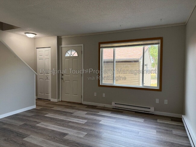 Building Photo - 2143 2nd Ave E