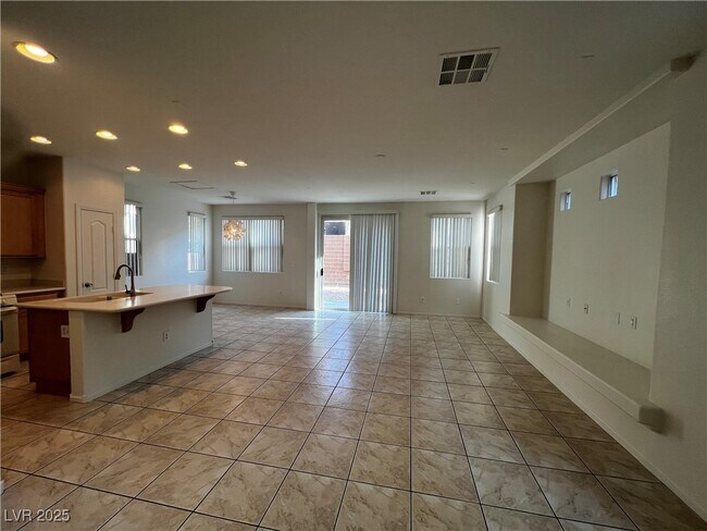 Building Photo - 9250 William Hill Ave