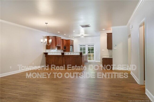 Building Photo - 320 Glenburney Dr