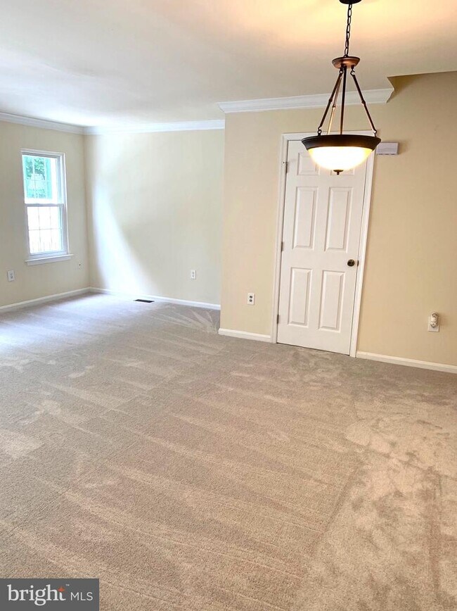 Building Photo - 15433 Beachwater Ct