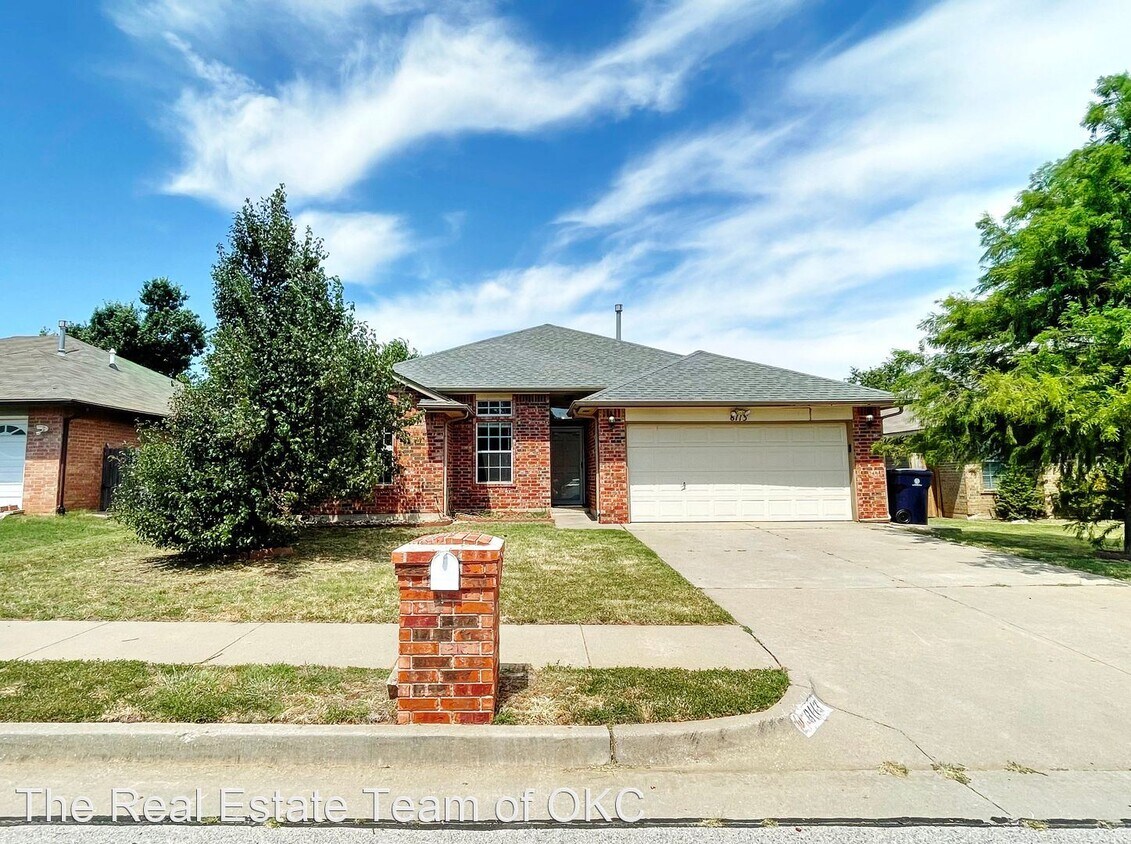 Foto principal - 4 br, 2 bath House - 8113 Aaron Dr