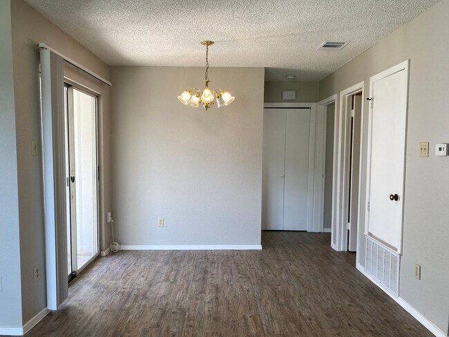 Foto del edificio - 510 Willowbend Cove