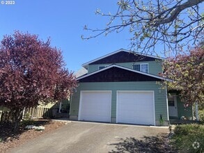 Building Photo - 419-421 Maxs Pl